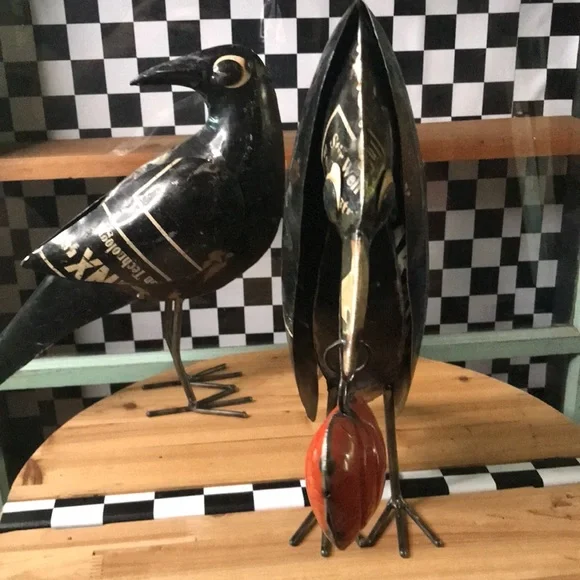 Pottery Barn Recycled Handmade Iron Crows With Pumpkin - Set Of 2 🎃 - Picture 14 of 17